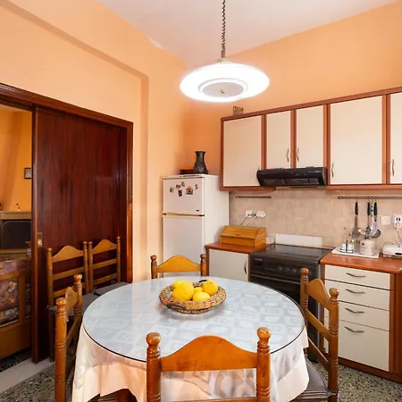 Apartment Sunset Retreat With Panoramic Sea Views *