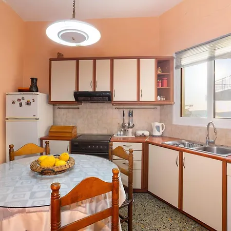 Sunset Retreat With Panoramic Sea Views Apartment *